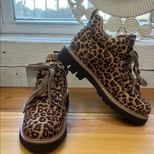 NIB Leopard Print Lace-Up Campfire Boots - Hey Girl by Corkys